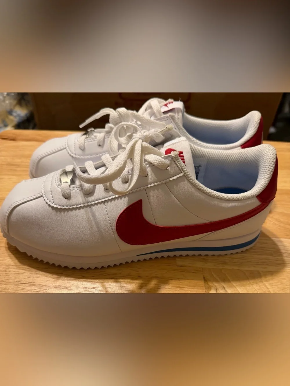 Nike NWOT Youth 4.5 Cortez tennis shoe